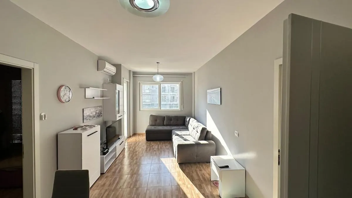 Modern Seaview Apartment In Central Shëngjin